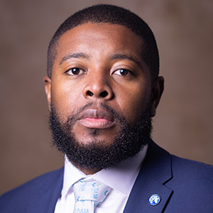 Mr. Qu Derrick Covington