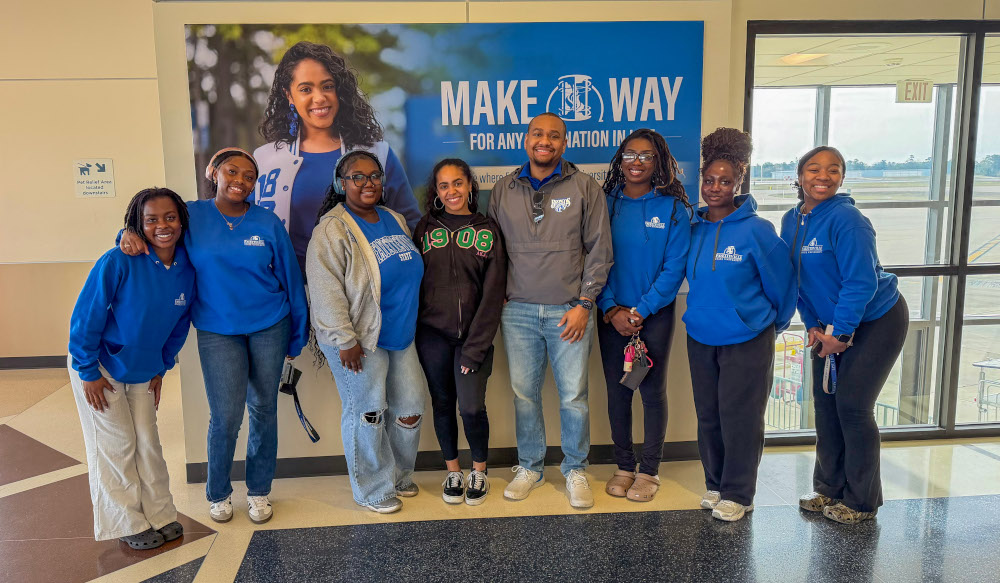 FSU Honors Program students gather with program director Justin Graham