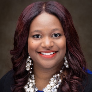 Headshot of Shawnta Cummings.