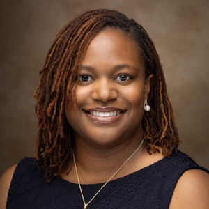 Headshot of Shawnta Cummings.